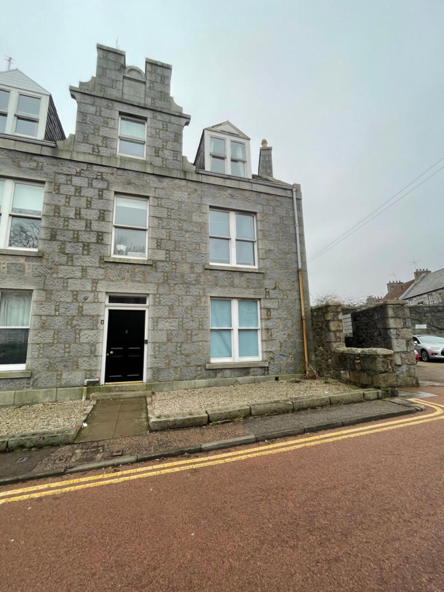 Modern & Cosy Apartment In The Heart Of The Historic Old Town Of Aberdeen, Free Wifi, Free Parking Exterior foto